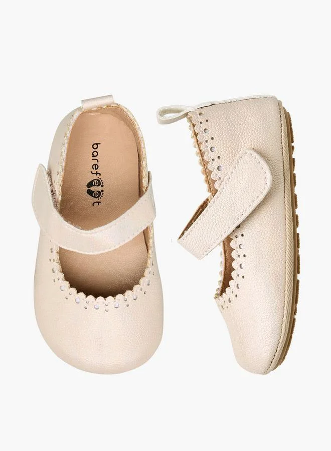 Barefeet Booties With Hook And Loop Closure